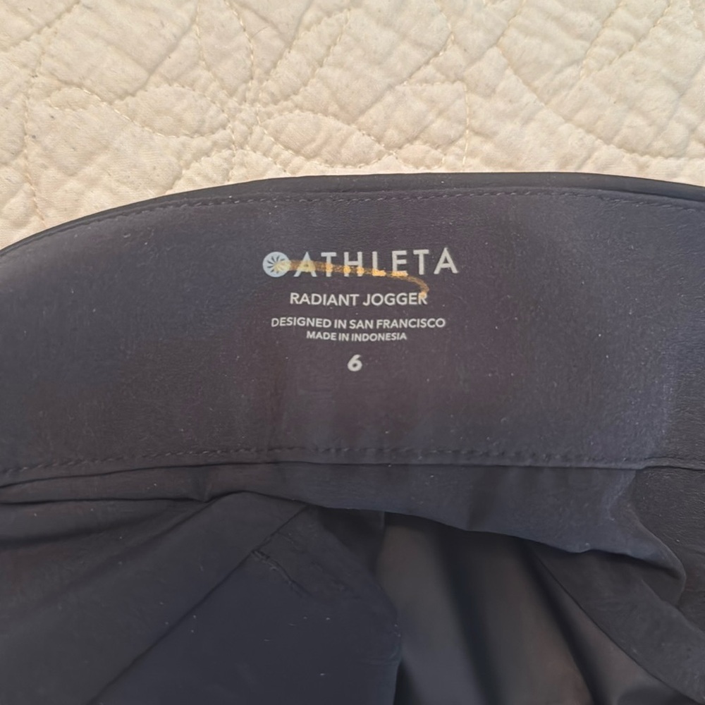 NWT Athleta Radiant Joggers Black - Picture 5 of 8